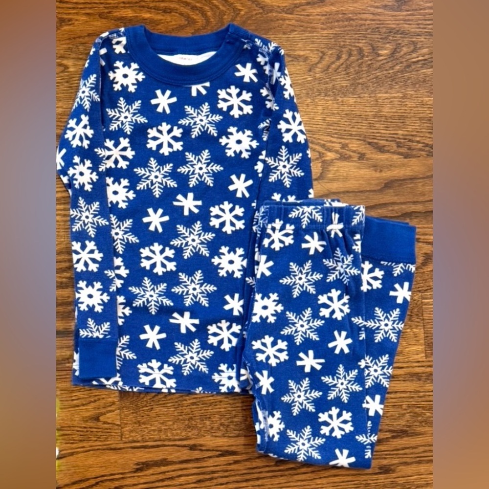 Hanna Andersson Blue Snowflake Pajama Set